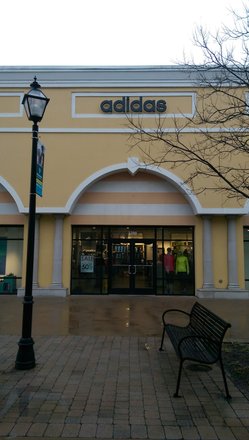 Adidas outlet deer outlet park