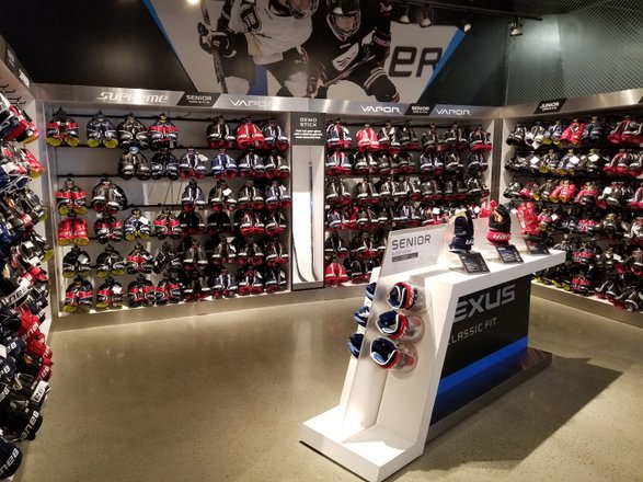 Bauer converting Bloomington Hockey Giant to new store concept